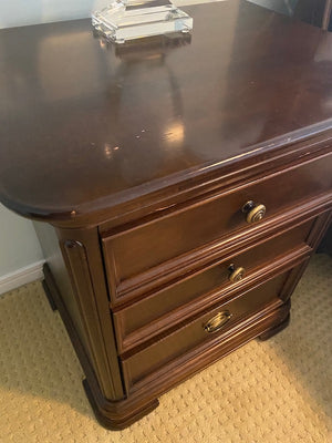 "Mobilier Furniture" Nightstand # 1