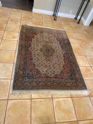 100% Wool Persian Rug- 6ft x 4ft