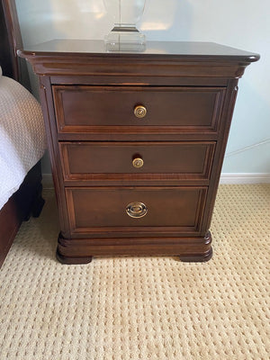 "Mobilier Furniture" Nightstand # 2