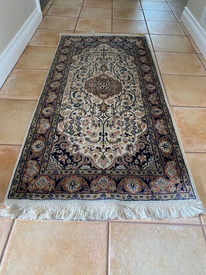 100% Wool Persian Rug- 5ft x 2ft