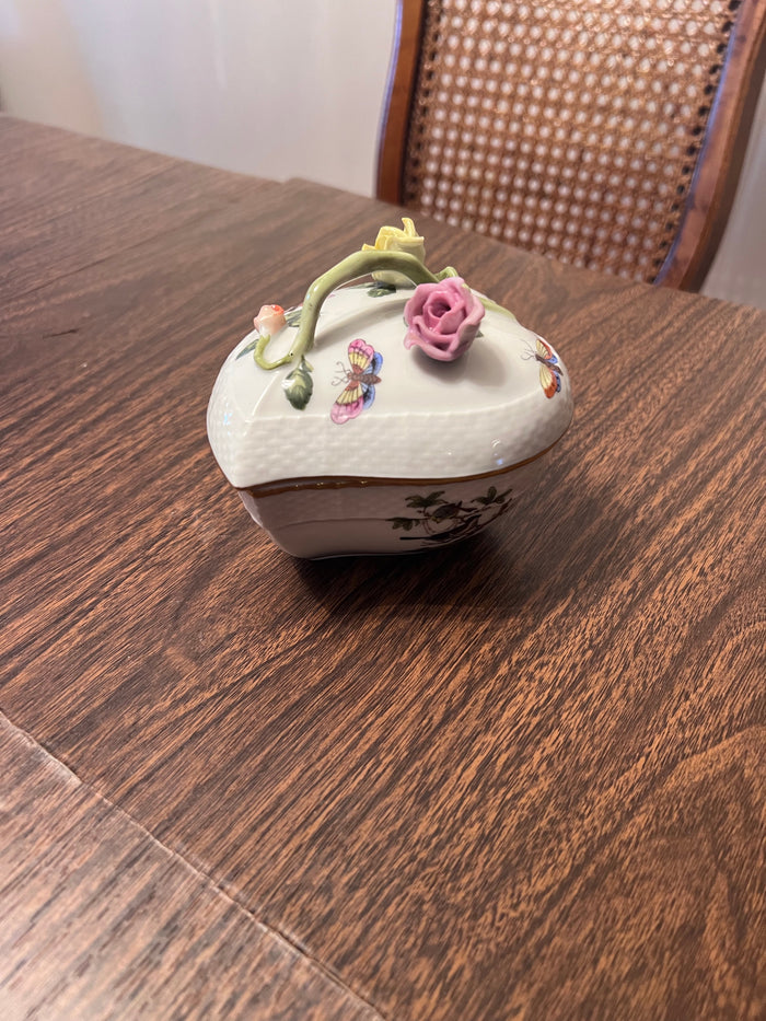 Herend 'Queen Victoria' Lidded Bonbon Dish- 6003/RO