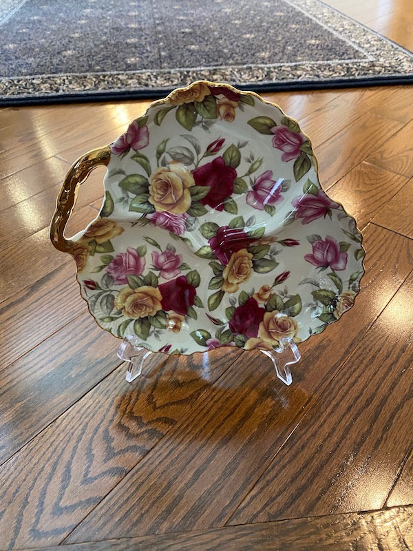 Royal Elfreda Country Rose- Decorative Plate on Stand