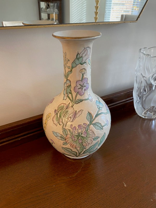 Oriental Vase, Made in Macau Sell My Stuff Canada Canada's Content