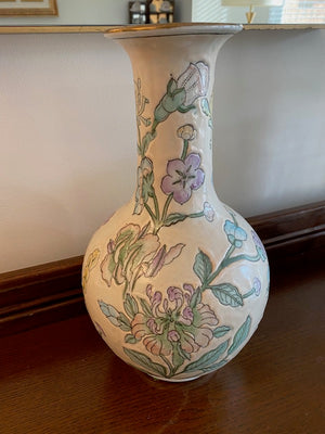 Oriental Vase, Made in Macau
