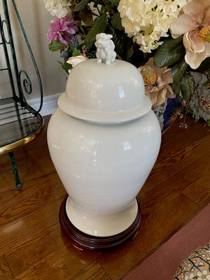 White Glazed Porcelain Vase