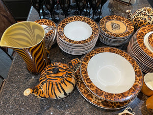 Casual Victoria Beale Wild Kingdom 9047 Leopard Pattern LOT