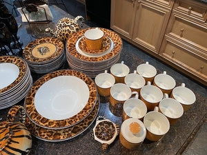 Casual Victoria Beale Wild Kingdom 9047 Leopard Pattern LOT
