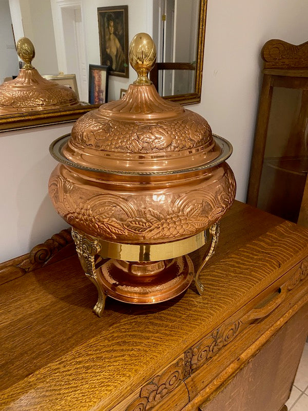 Large Copper Chafing Dish (*LIKE NEW)