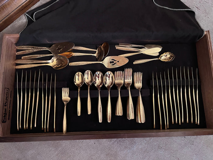Rogers Cutlery Co. 'Spring Garden' Gold Stainless Flatware Set