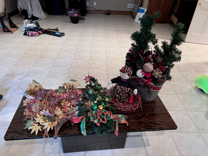 Christmas Decor Lot