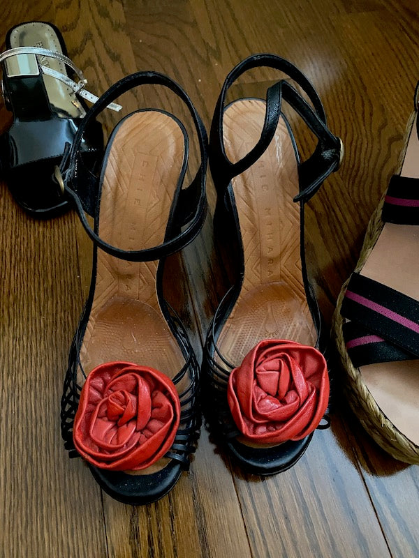 Chie Mihara Toe Flower Heels
