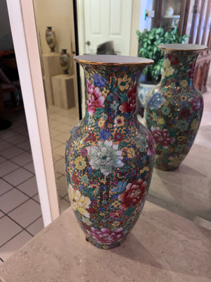 Hui Yuan Hand-Painted Chinese Vase