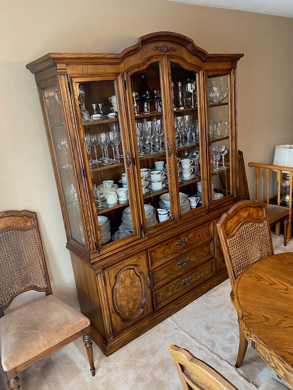 Sklar Peppler Hutch China Cabinet My Stuff Canada S Content And Estate Specialists