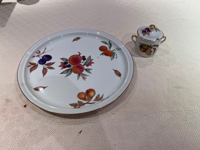 Royal Worcester Evesham Lot