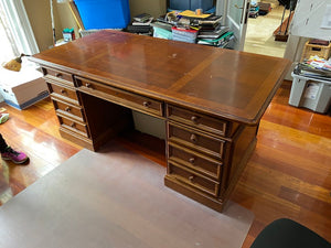 PGA Tour by Hooker Furniture Executive Desk