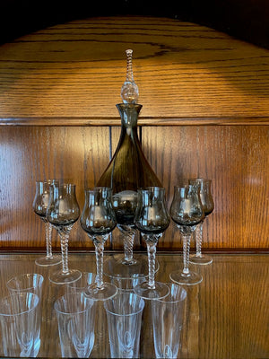 Glass Decanter + 6 Small Glasses Lot
