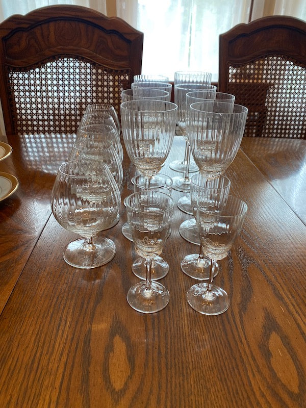 Glassware Lot 1 Sell My Stuff Canada Canada's Content and Estate