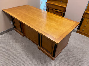 'Leda Office Furniture' Executive Desk