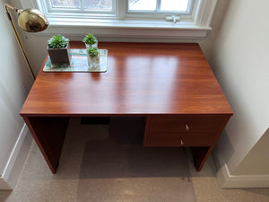 Neoset Desk