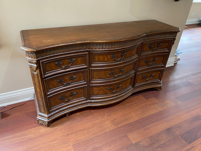 Drexel Heritage 9 Drawer Dresser