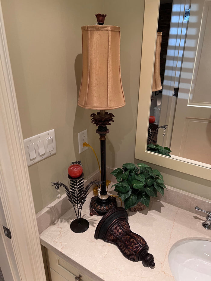 Decor Lot with Lamp