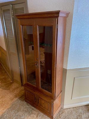 Solid Wood Gun Cabinet (*locks with a key)
