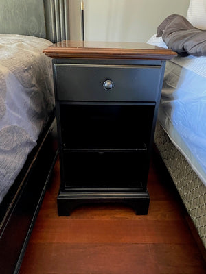 'Bassett' Nightstand