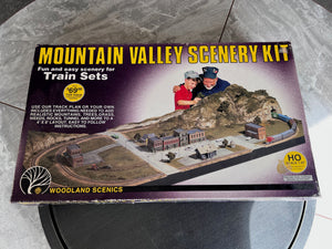 Woodland Scenics Mountain Valley Scenery Kit HO Scale 1:87