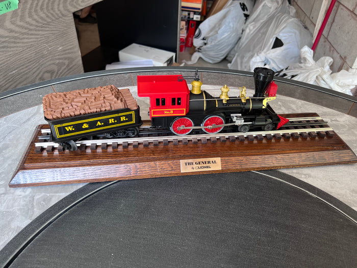 Lionel The General, Steam Locomotive w/Display Case