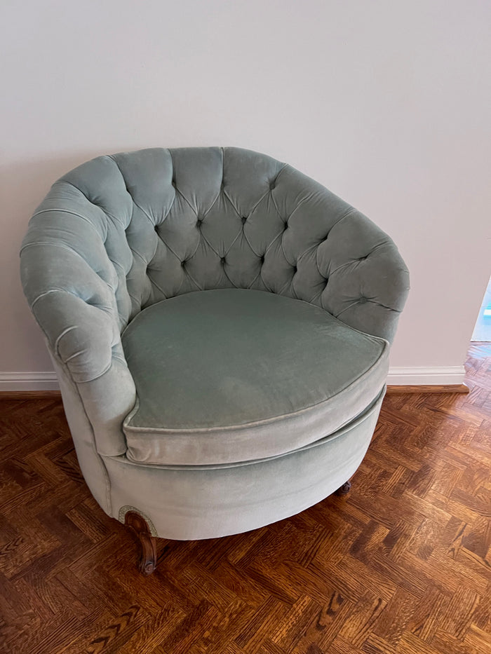 Vintage Green Tufted Tub Chair