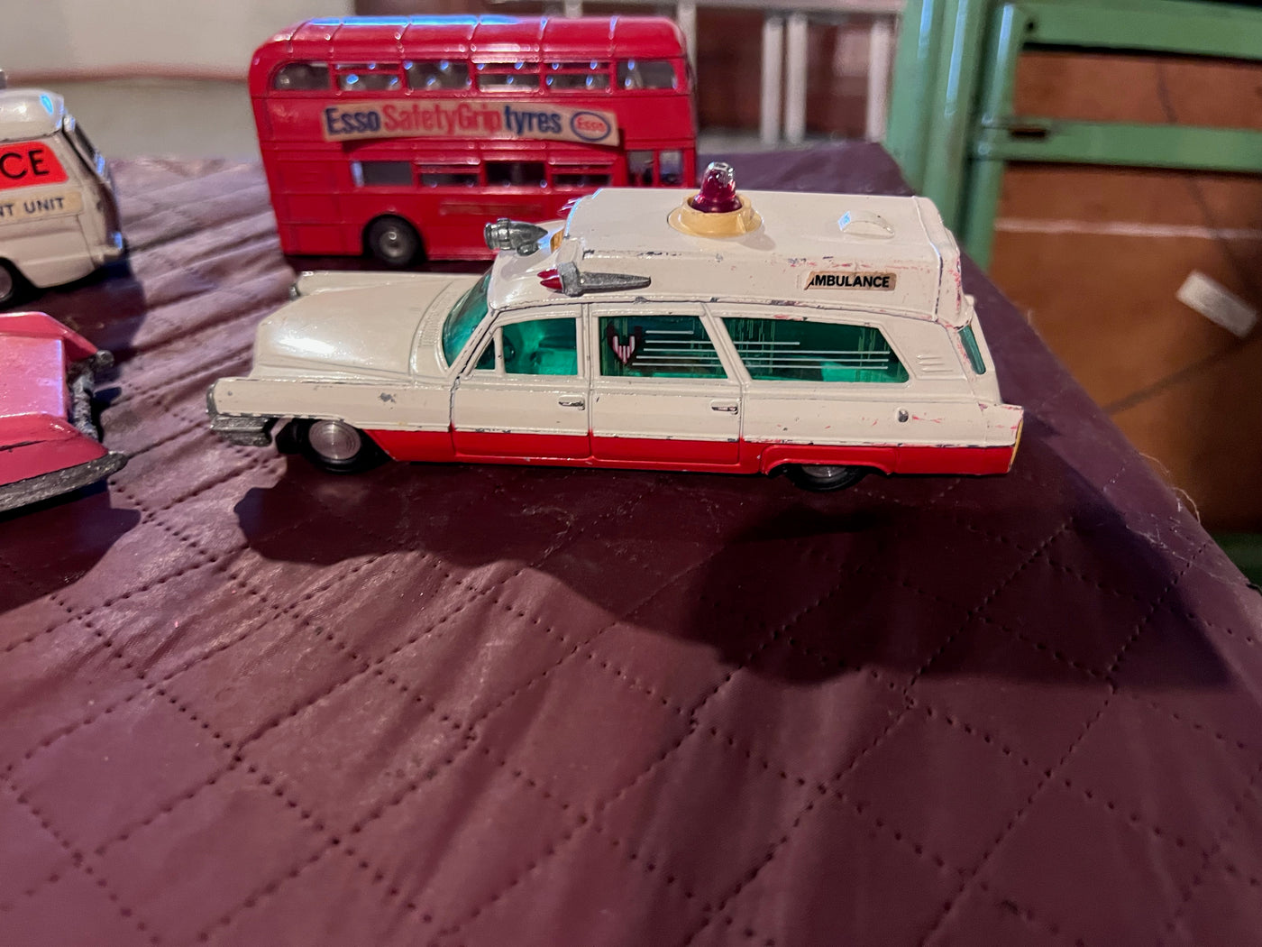 4 Vintage Metal 