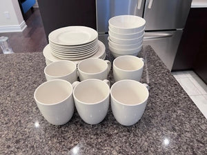 'Wholehome' Dinnerware Lot