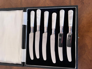 Sheffield Mother of Pearl Stainless Steel Knife Set