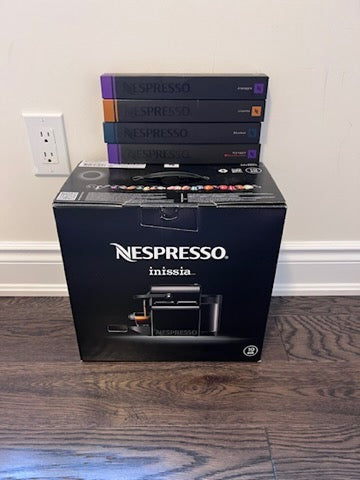 BRAND NEW Nespresso D40-US-BK-NE Inissia + 4 Pods Sleeves