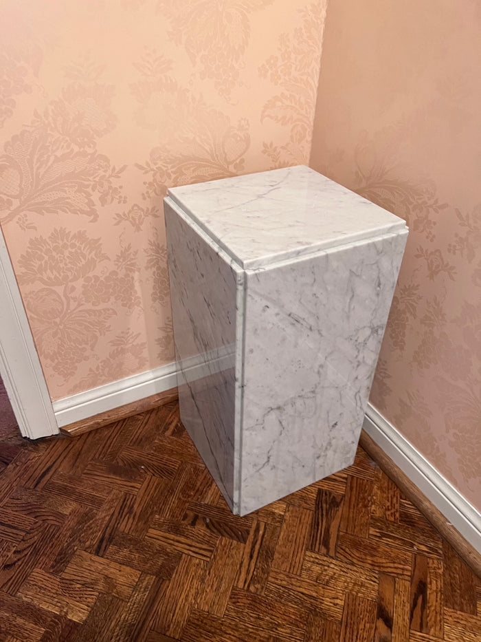 Marble Pedestal Stand/Table- 20" h