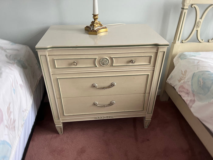 Vintage Thomasville Large Nightstand
