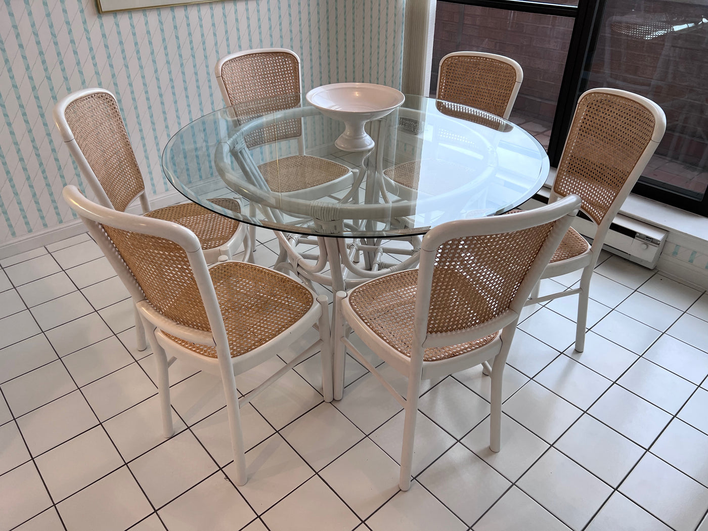 Round glass rattan dining table online
