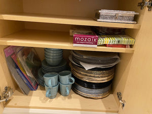 Miscellaneous Lot (Charger Plates, Dinnerware Set + accessories)