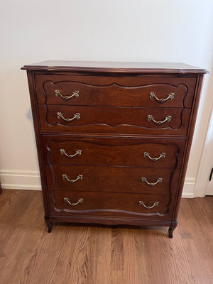 "Knechtel Quality Furniture" Dresser