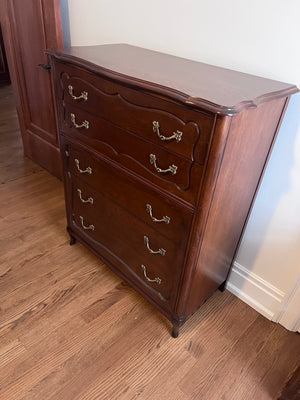 "Knechtel Quality Furniture" Dresser