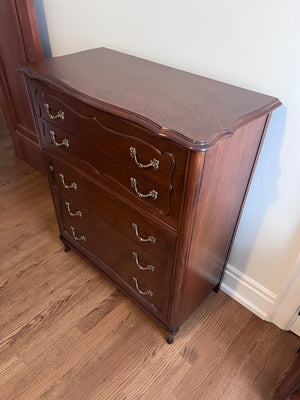 "Knechtel Quality Furniture" Dresser