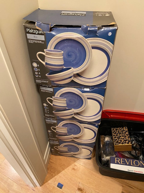 4 Pfaltzgraff Rio Dinnerware Sets (*16 Pieces Per Box)
