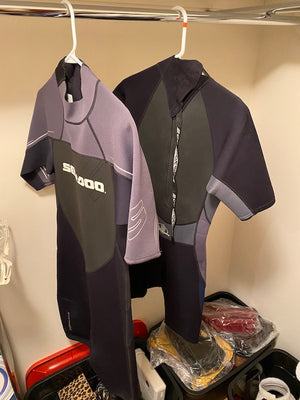 2 Men's Wetsuits
