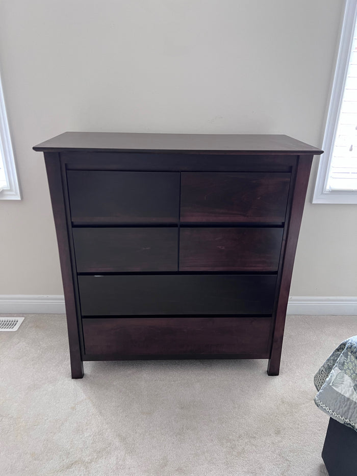 ROCKLAND 6 DRAWER SOLID Maple DRESSER by 'Munro's Furnishings'