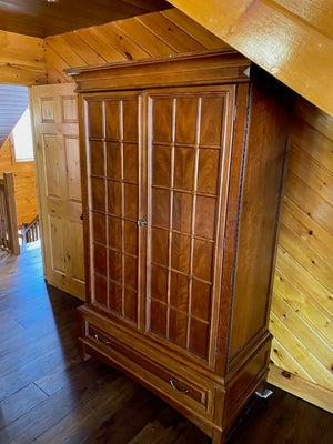 "Drexel Heritage" Armoire