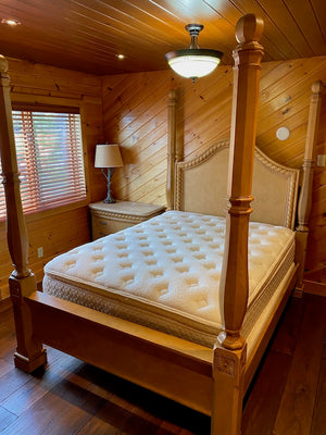 "Drexel Heritage" Overtures Queen Four Poster Cream Bed, Twist
