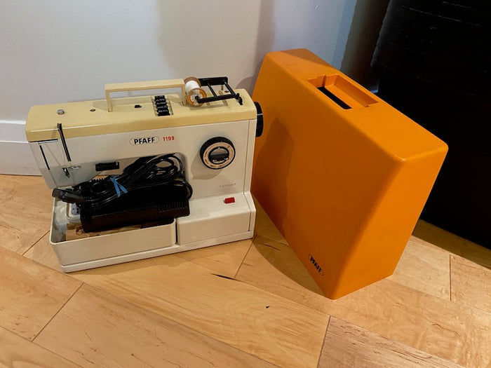 Vintage Pfaff 1199 Sewing Machine
