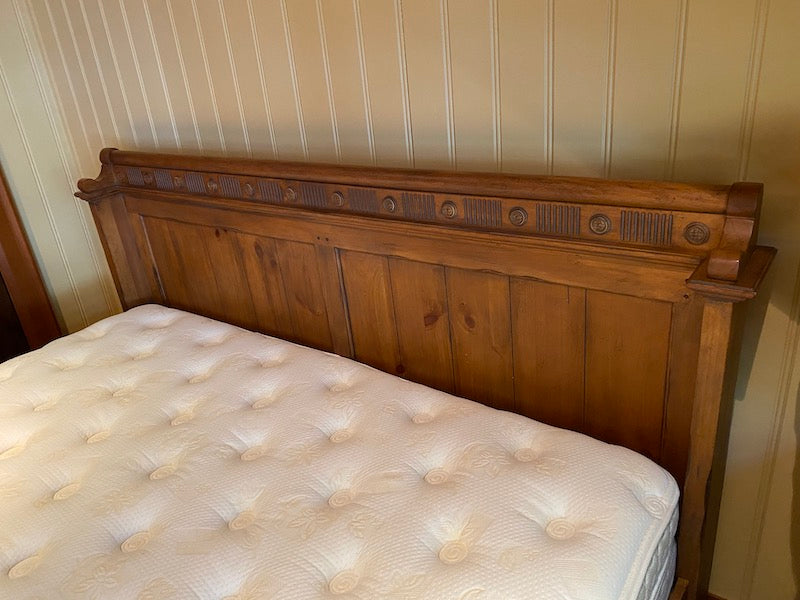 "Drexel Heritage" King Bed Frame