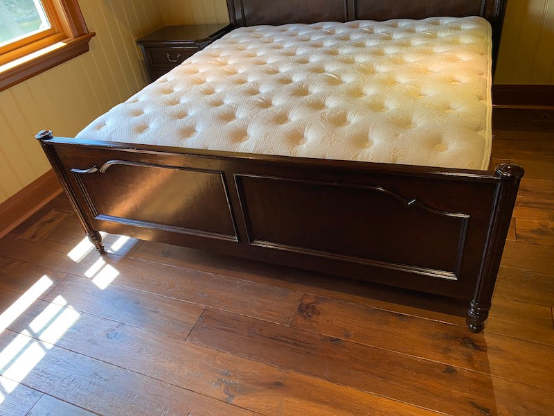 "Drexel Heritage" Dark Brown King Bed Frame