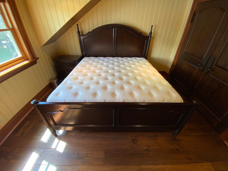 "Drexel Heritage" Dark Brown King Bed Frame